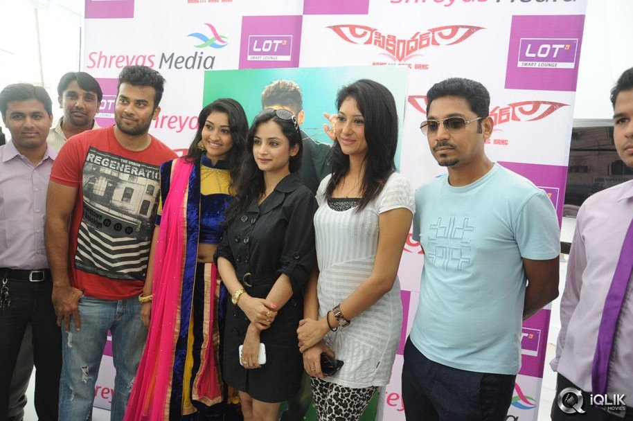 Sikindar-Movie-Promotion-at-Lot-Mobiles-Store-Madhapur